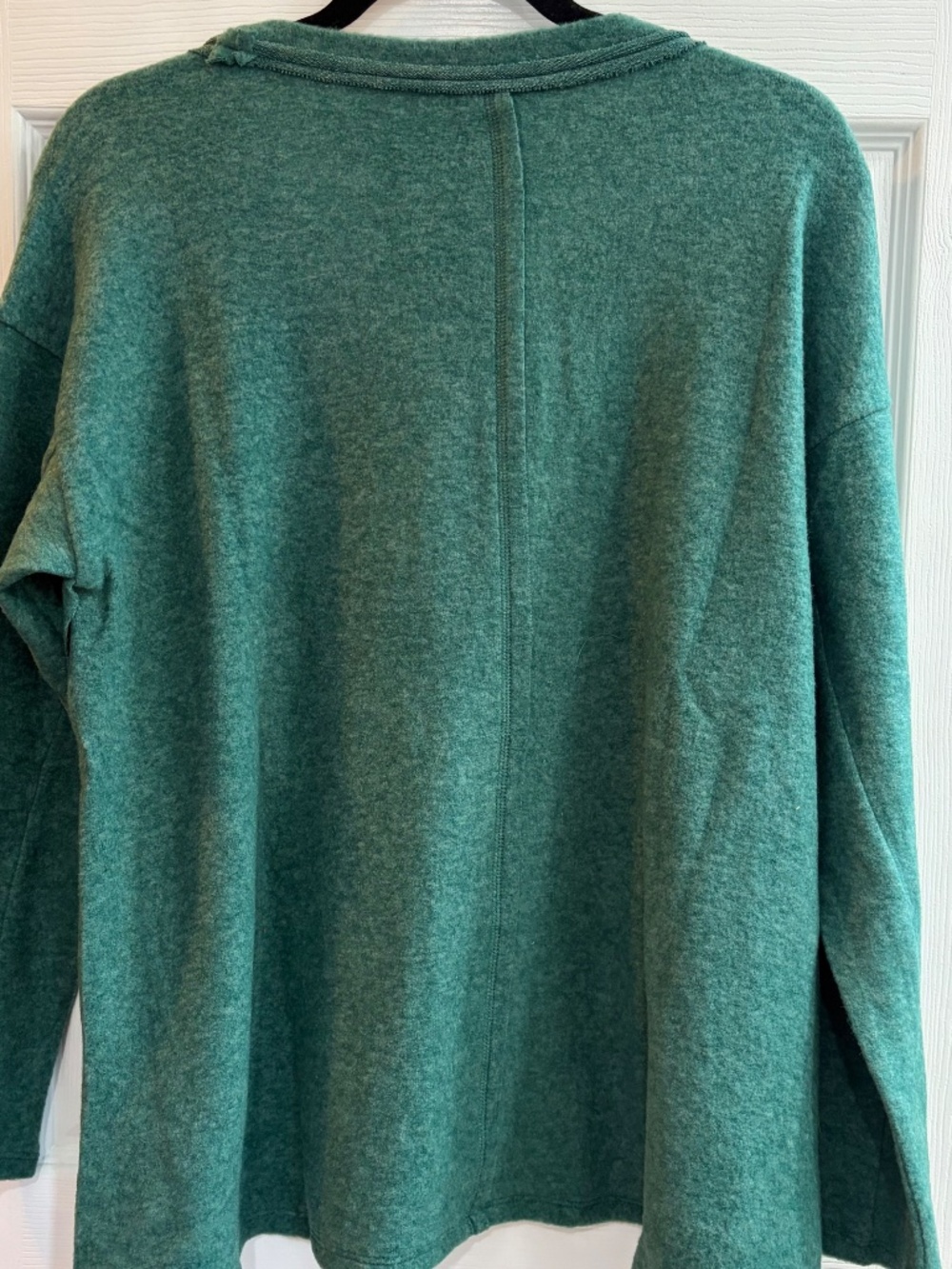 NIP Zenana Brushed Hacci Pullover Sweatshirt Lightweight Long Sleeve Top S/M - Picture 3 of 4
